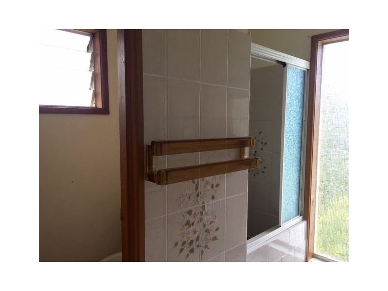 25 Walnut St., Holloways Beach QLD 4878