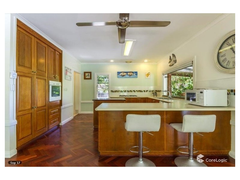 8 TOLL GATE ROAD, Oak Beach QLD 4877