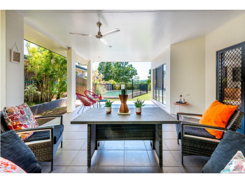 27 Pilosa Street, Redlynch QLD 4870