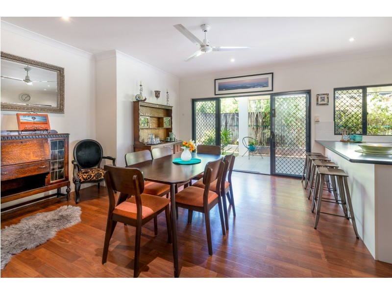 27 Pilosa Street, Redlynch QLD 4870