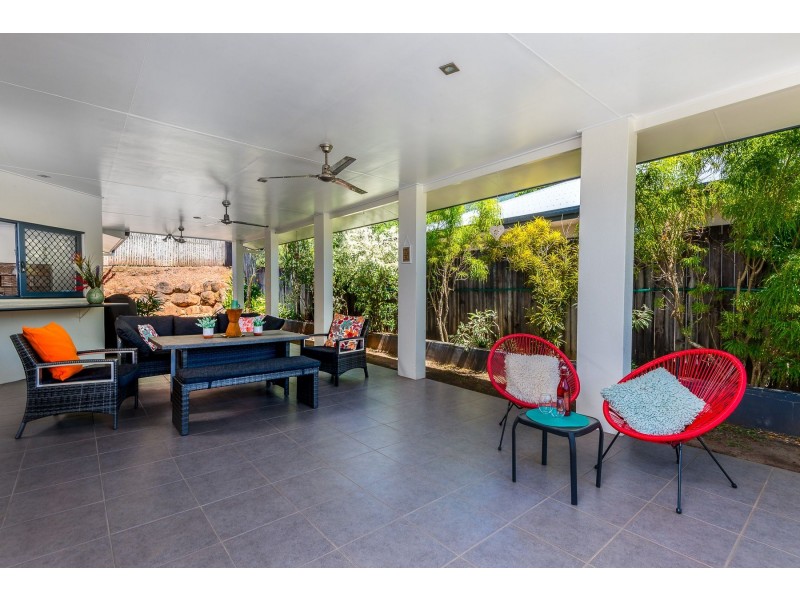 27 Pilosa Street, Redlynch QLD 4870