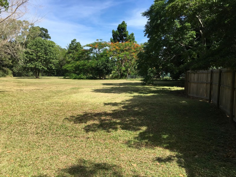 25 Ellison Street, Clifton Beach QLD 4879