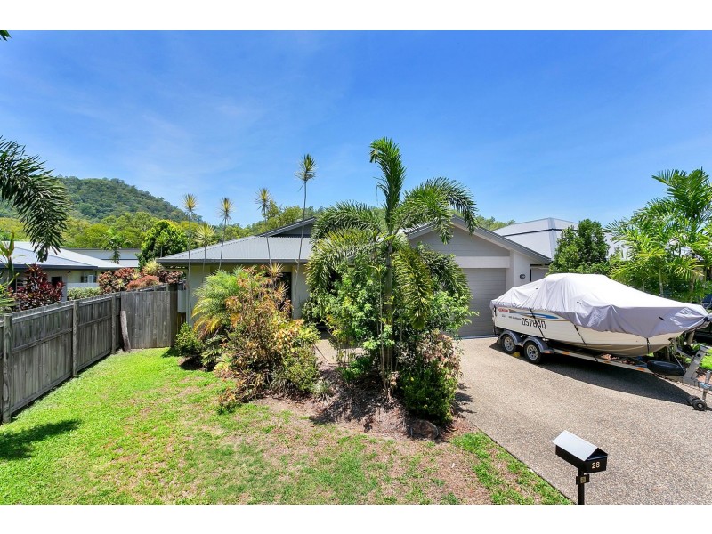 28 REED RD, Trinity Beach QLD 4879