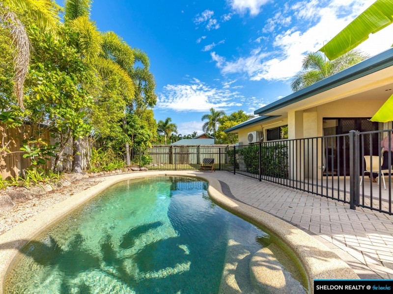 2 Helix Close, Clifton Beach QLD 4879