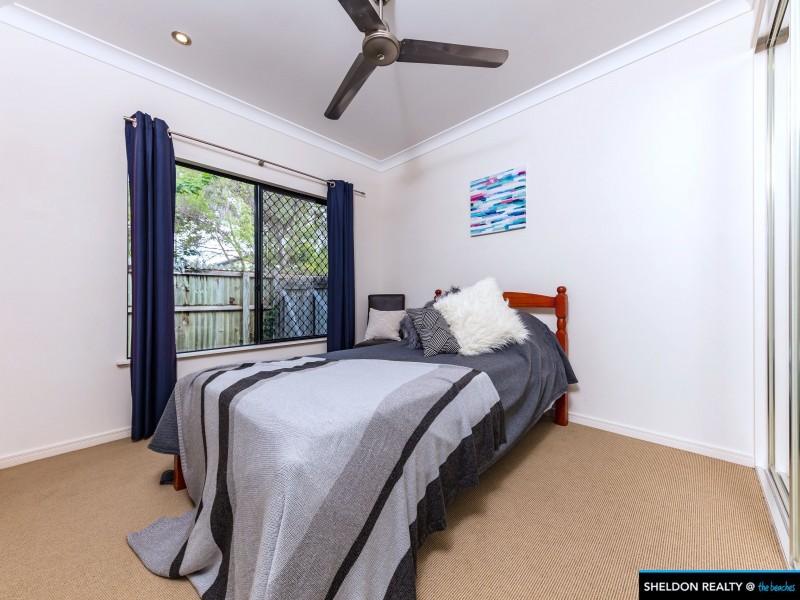 2 Helix Close, Clifton Beach QLD 4879