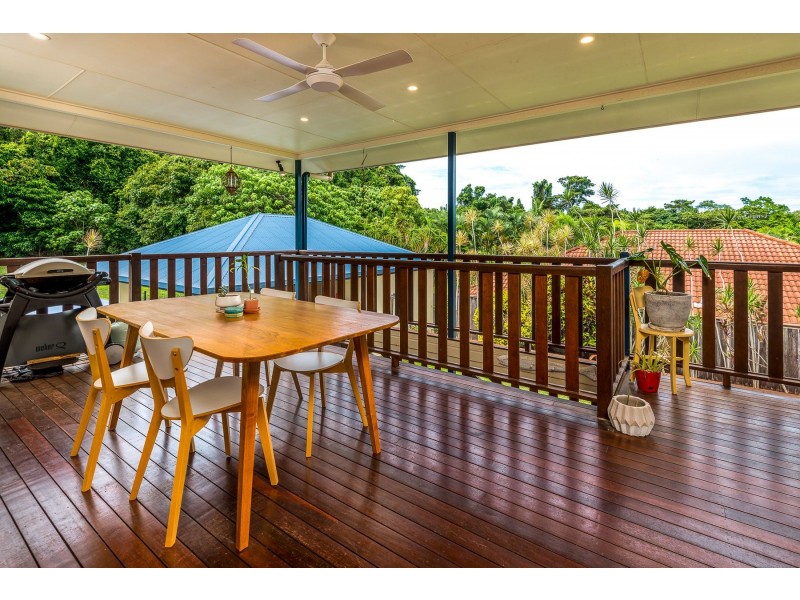 24 Macarthur Close, Palm Cove QLD 4879