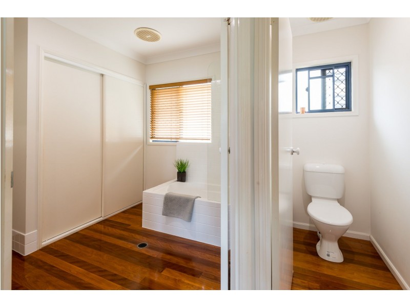 24 Macarthur Close, Palm Cove QLD 4879