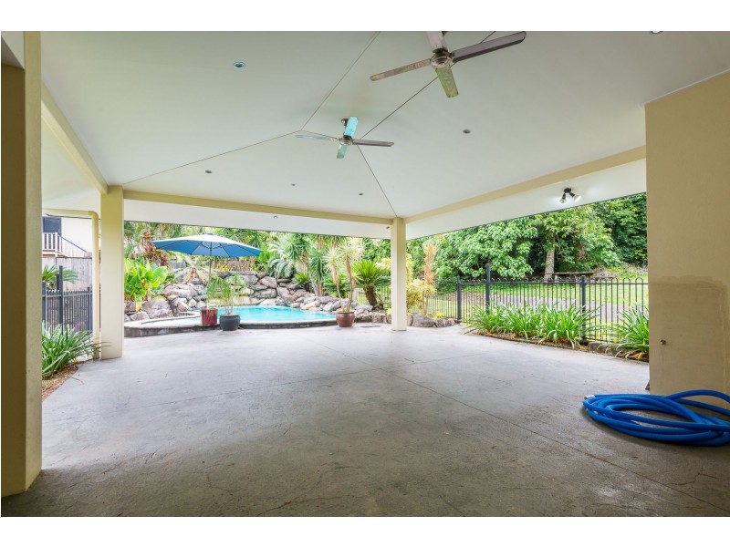 24 Macarthur Close, Palm Cove QLD 4879