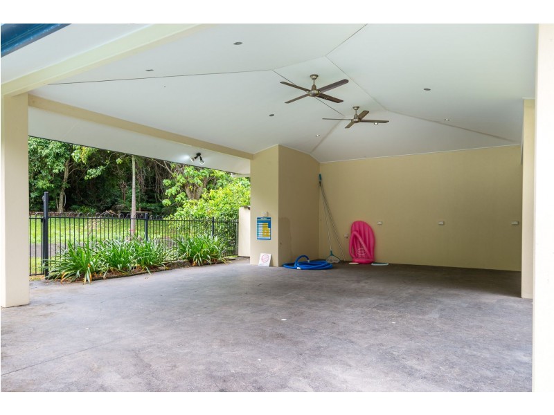 24 Macarthur Close, Palm Cove QLD 4879