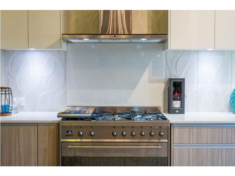 6 Escape Close, Clifton Beach QLD 4879