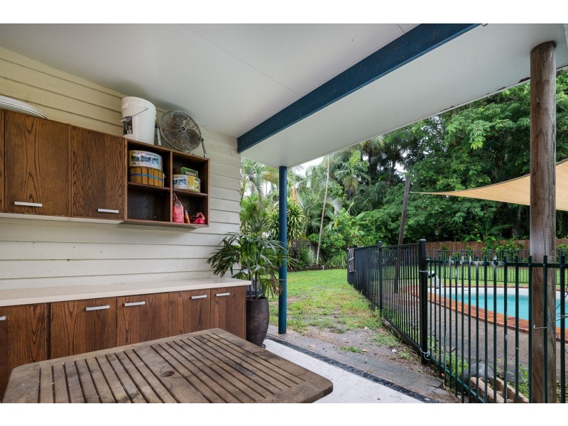 6 Escape Close, Clifton Beach QLD 4879