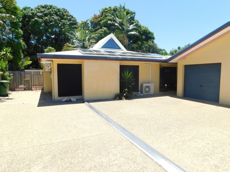2/69 Cunningham Street, Yorkeys Knob QLD 4878