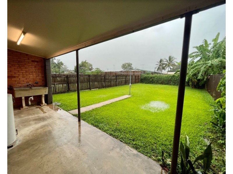 2/38 Toogood Road, Woree QLD 4868