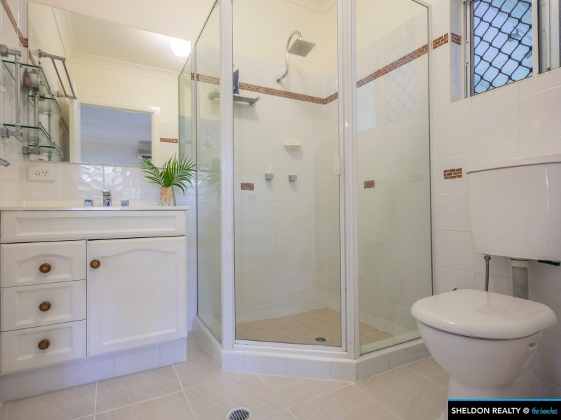 5 Legret Close, Clifton Beach QLD 4879