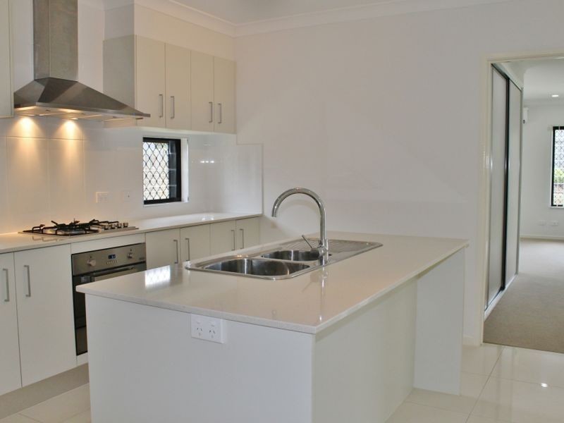 50 Flagstone Tce, Smithfield QLD 4878