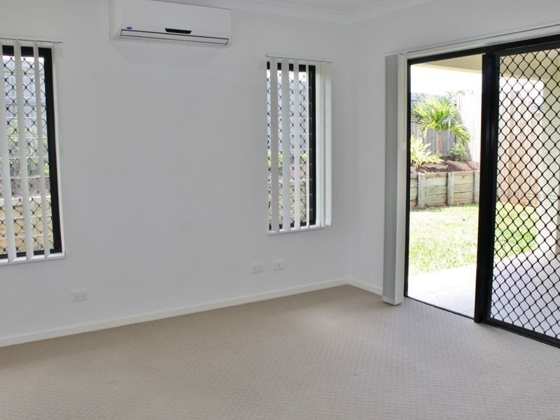 50 Flagstone Tce, Smithfield QLD 4878