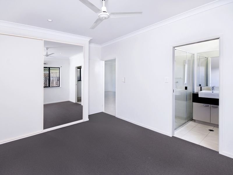 63 Leftwich Street, White Rock QLD 4868