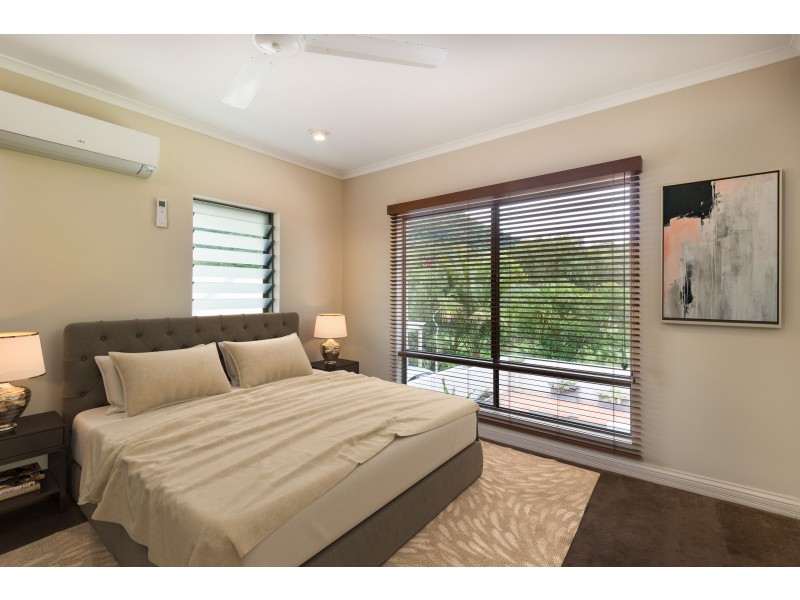 58 Cedar Rd, Palm Cove QLD 4879