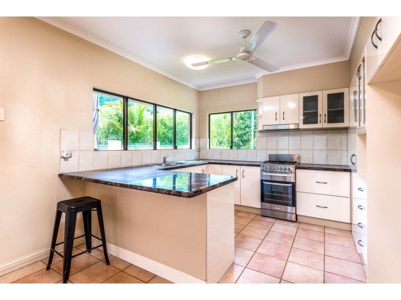 58 Cedar Rd, Palm Cove QLD 4879