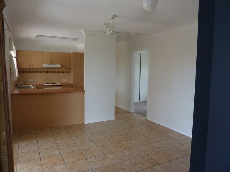 9 Sunrise Street, White Rock QLD 4868