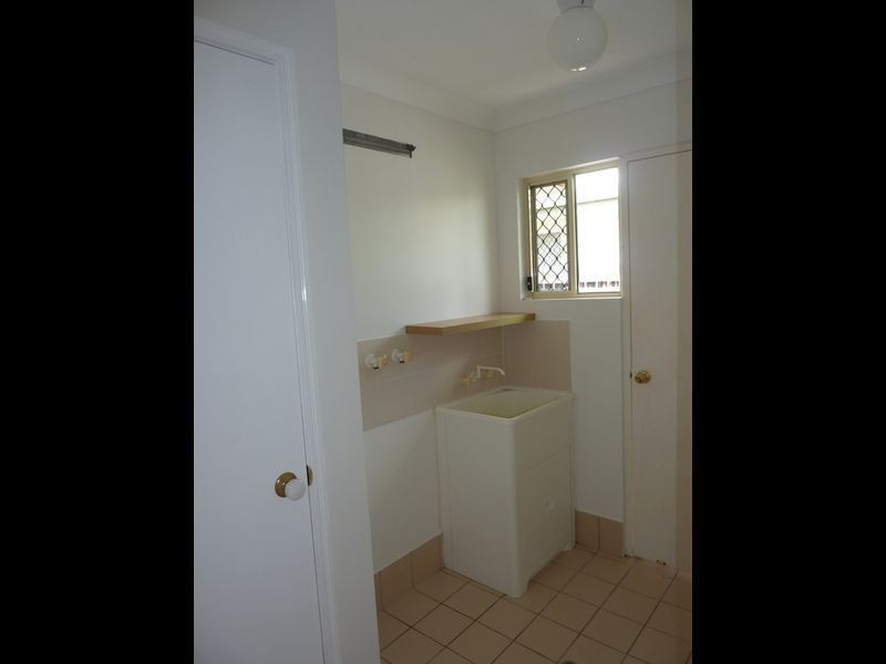 9 Sunrise Street, White Rock QLD 4868