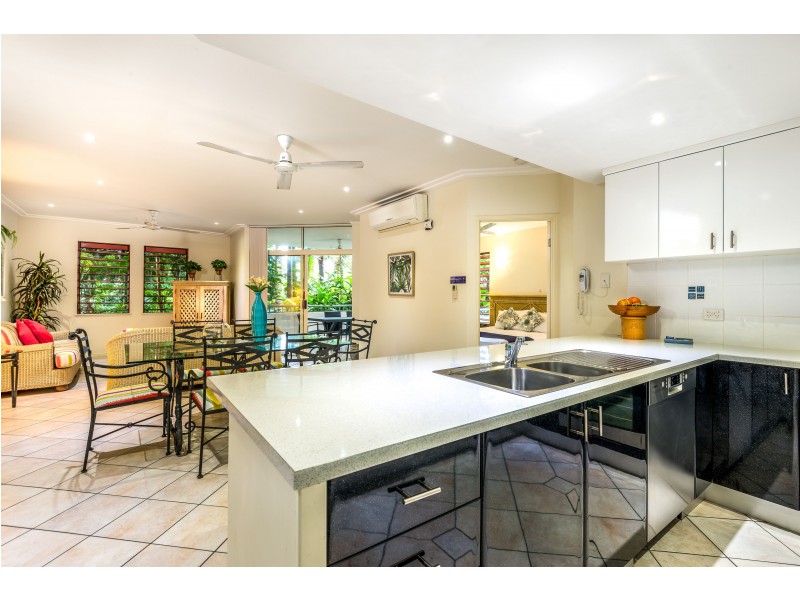 5/23-25 Veivers Road, Palm Cove QLD 4879