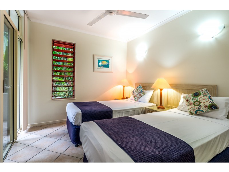 5/23-25 Veivers Road, Palm Cove QLD 4879