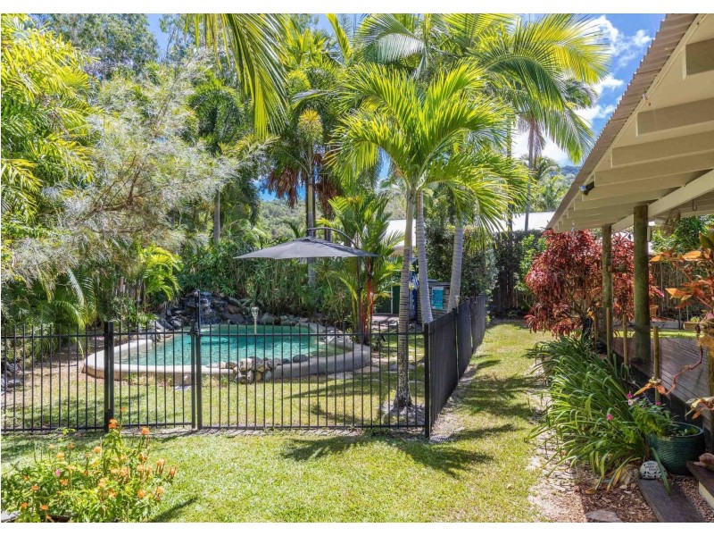 5 Legret Close, Clifton Beach QLD 4879