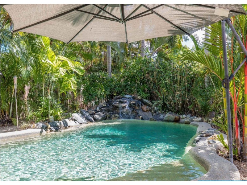 5 Legret Close, Clifton Beach QLD 4879