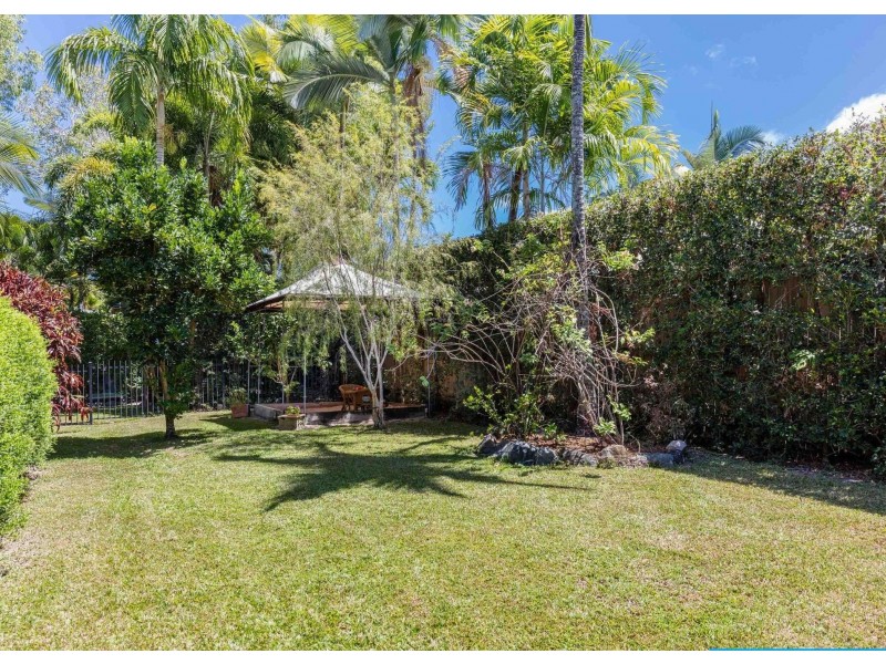 5 Legret Close, Clifton Beach QLD 4879