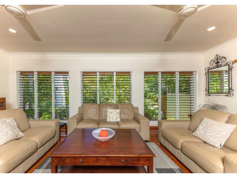 5 Legret Close, Clifton Beach QLD 4879