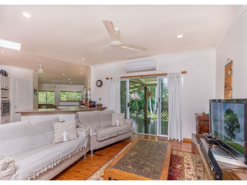 5 Legret Close, Clifton Beach QLD 4879