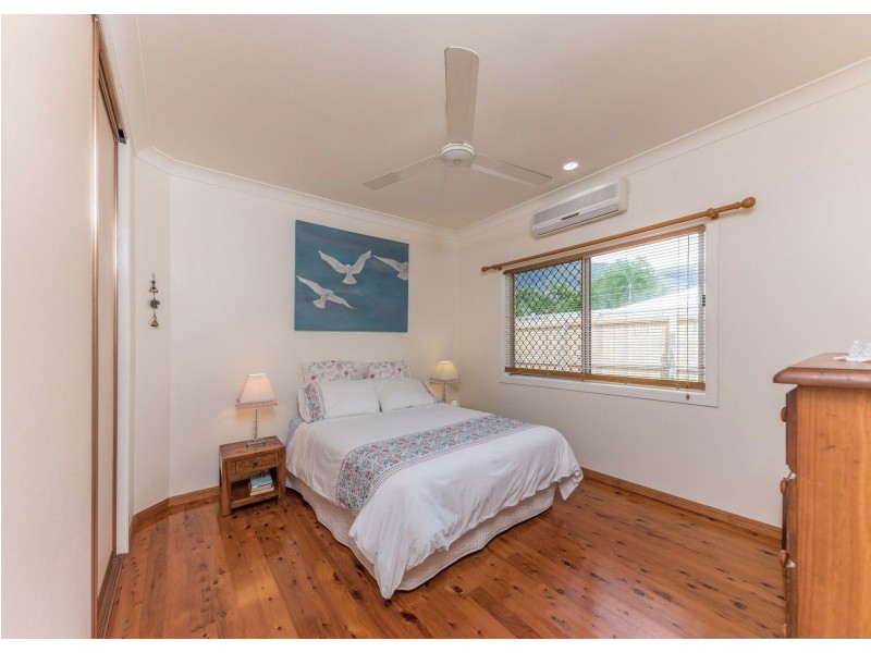 5 Legret Close, Clifton Beach QLD 4879