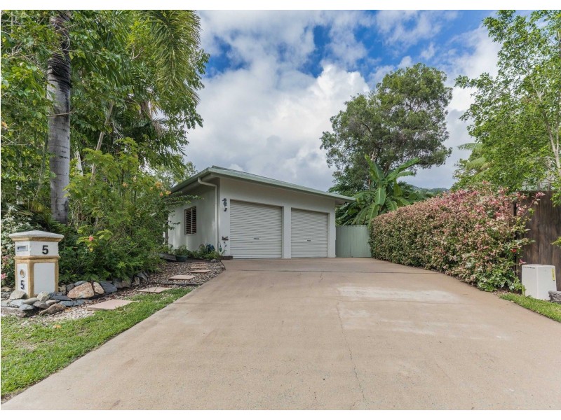 5 Legret Close, Clifton Beach QLD 4879
