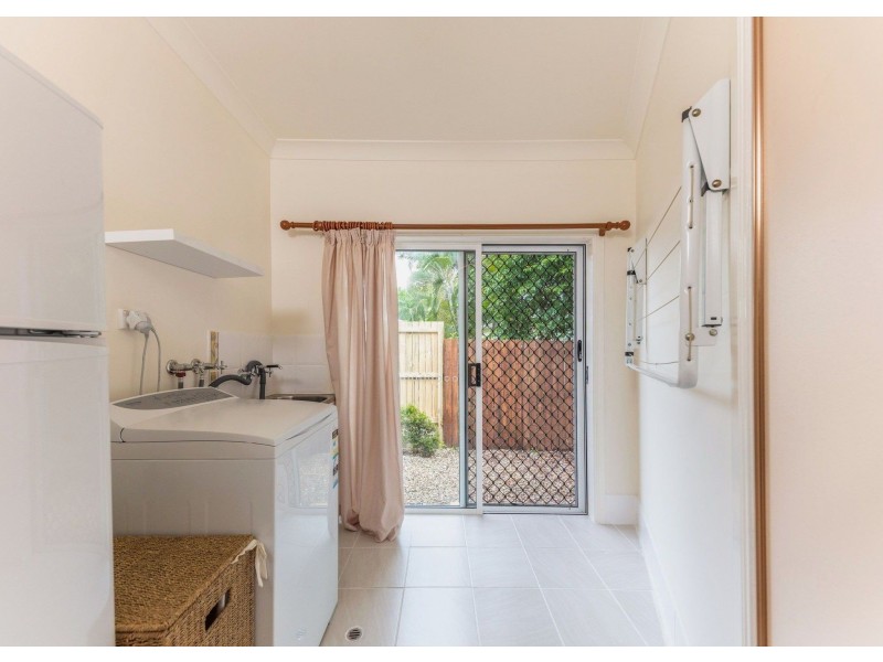 5 Legret Close, Clifton Beach QLD 4879