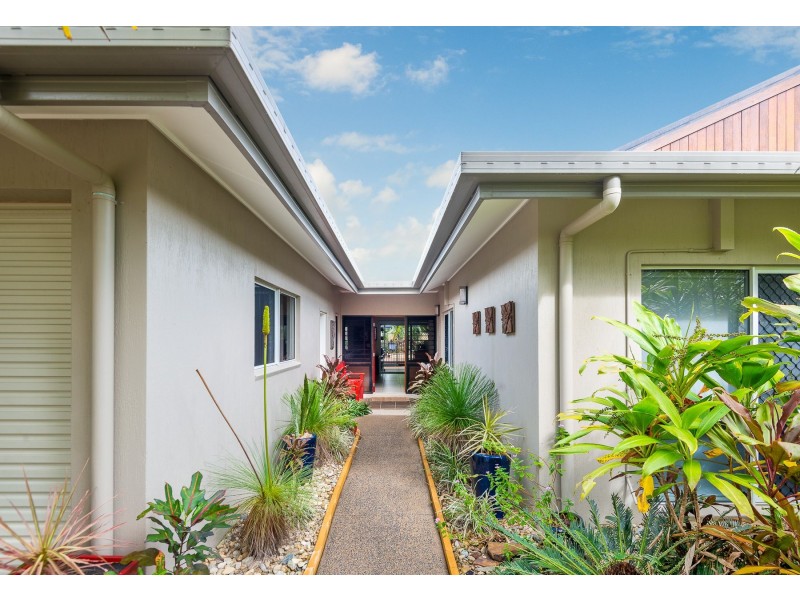 8 Cronulla Close, Kewarra Beach QLD 4879