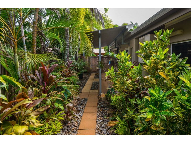 8 Cronulla Close, Kewarra Beach QLD 4879