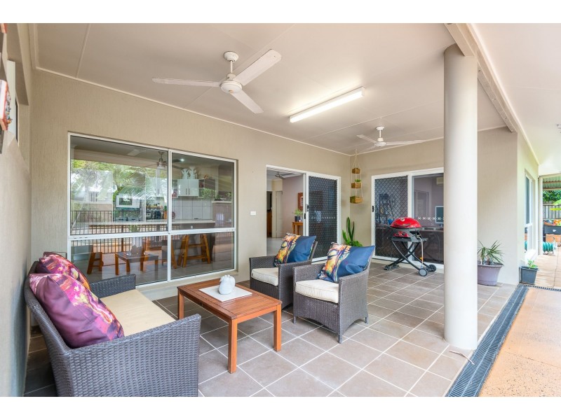 8 Cronulla Close, Kewarra Beach QLD 4879