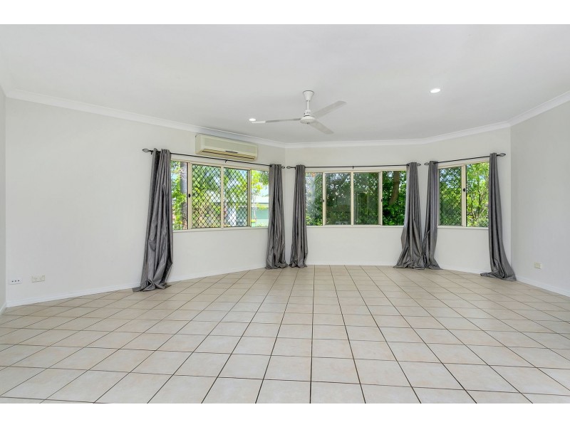 2 ELLIS CL, Kewarra Beach QLD 4879
