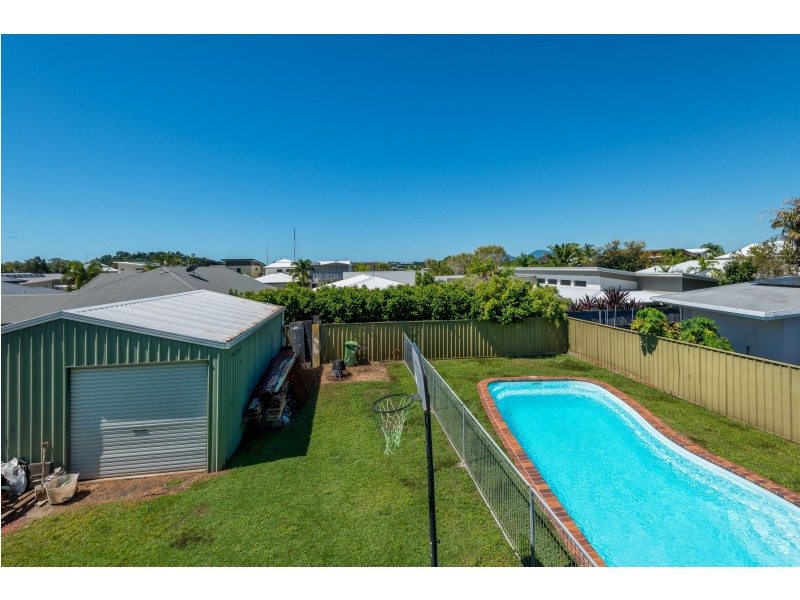 27 Debbie Street, Trinity Park QLD 4879