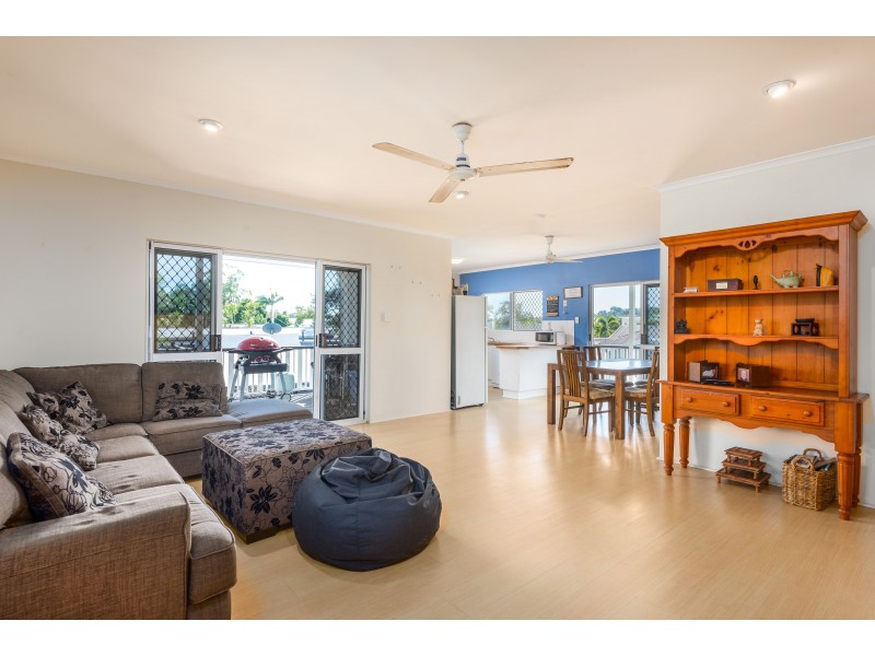 27 Debbie Street, Trinity Park QLD 4879