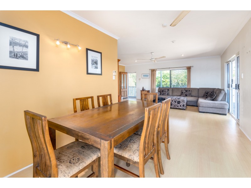 27 Debbie Street, Trinity Park QLD 4879