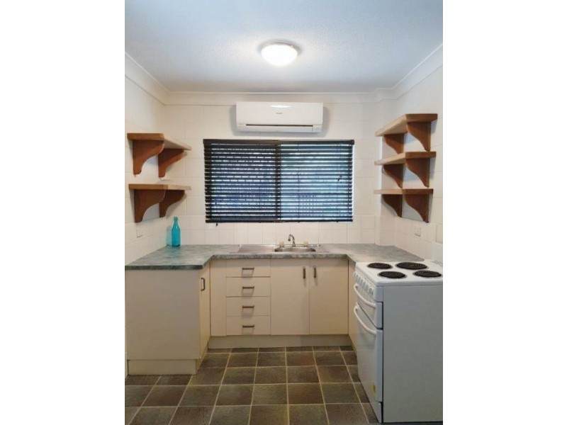 4/171 Hoare Street, Manunda QLD 4870