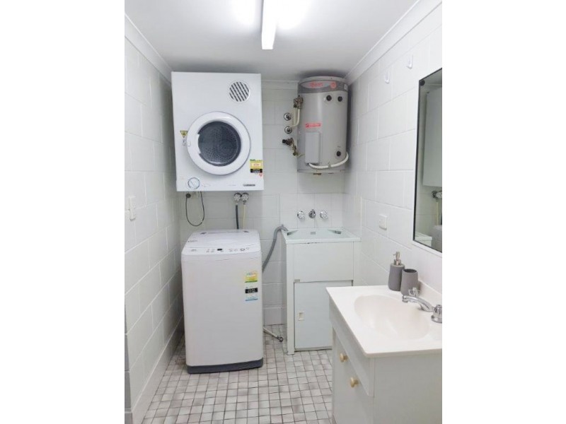 4/171 Hoare Street, Manunda QLD 4870