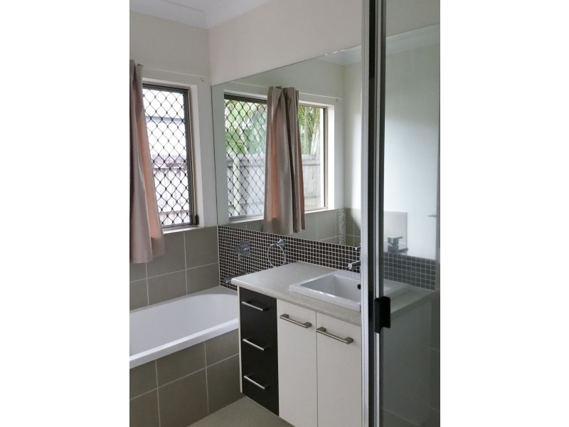 28 Goldberg Close, White Rock QLD 4868