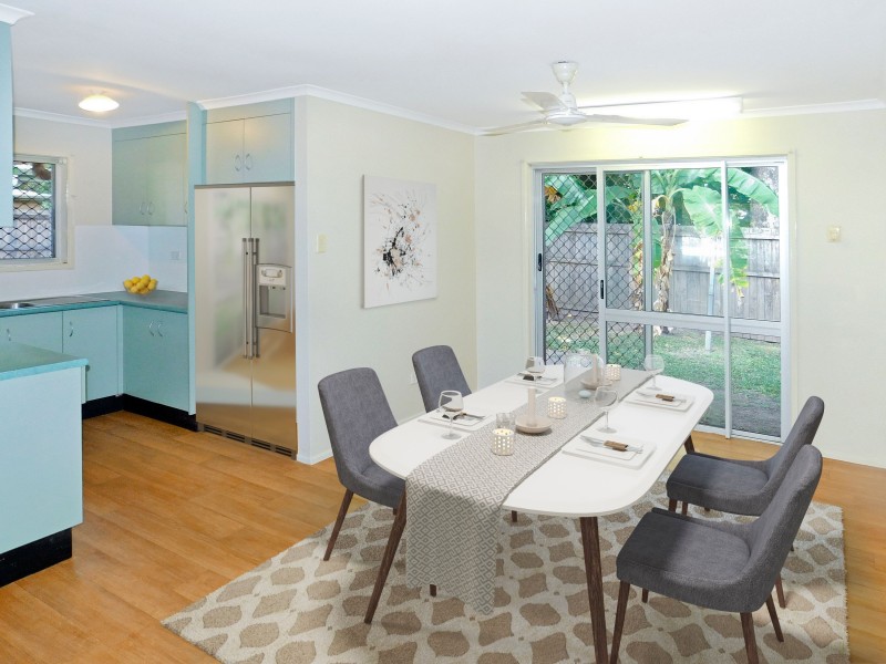 20 Long Street, Mooroobool QLD 4870