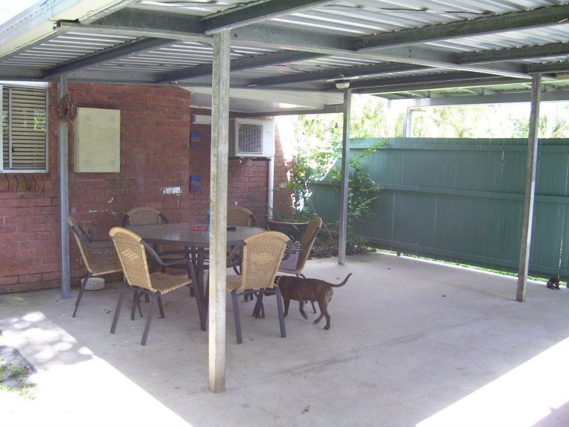 20 Long Street, Mooroobool QLD 4870