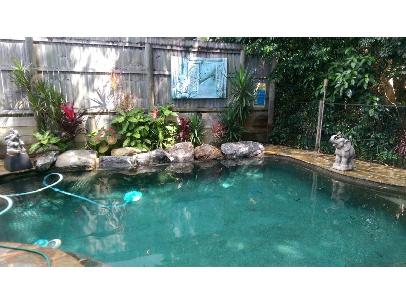 2 Petrie Close, Kewarra Beach QLD 4879