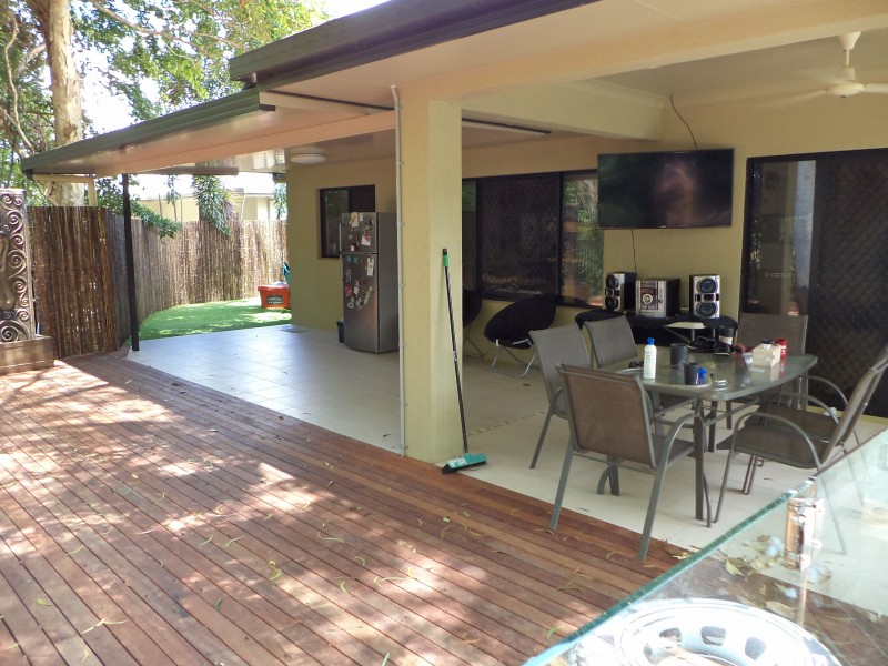 2 Petrie Close, Kewarra Beach QLD 4879