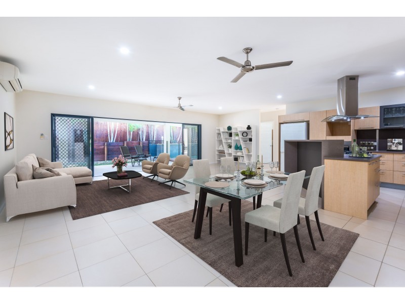 6 Palmetto Street, Palm Cove QLD 4879
